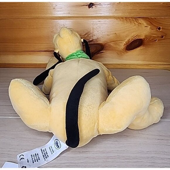 Disneyland Floppy Laying Down 15" Pluto With Green Collar - Picture 4 of 16